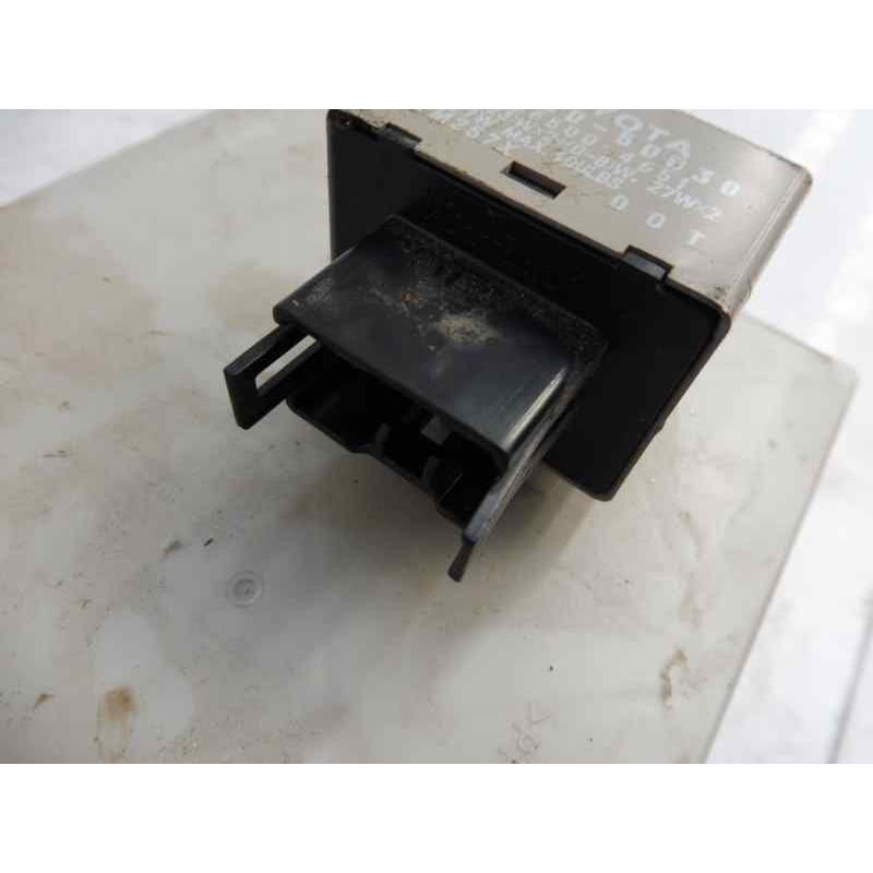 Recambio de caja reles / fusibles para toyota land cruiser (j12) 3.0 d4-d vx referencia OEM IAM   