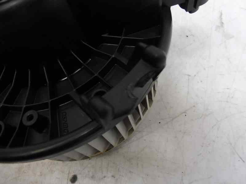 Recambio de ventilador calefaccion para toyota land cruiser (j12) 3.0 d4-d vx referencia OEM IAM  1163409160 