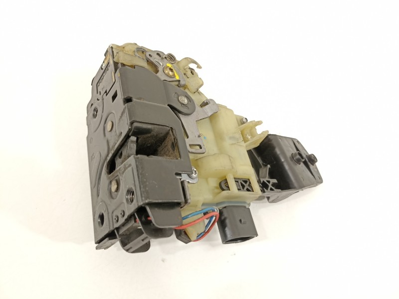 Recambio de cerradura puerta delantera izquierda para skoda superb (3u4) collection referencia OEM IAM C3B1837015Q  