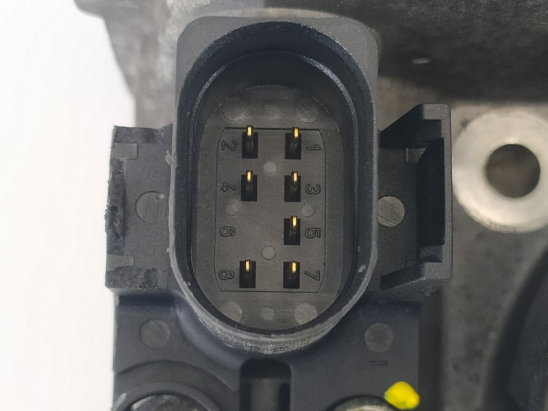 Recambio de caja mariposa para volkswagen golf iv berlina (1j1) gti referencia OEM IAM 06A133063G  