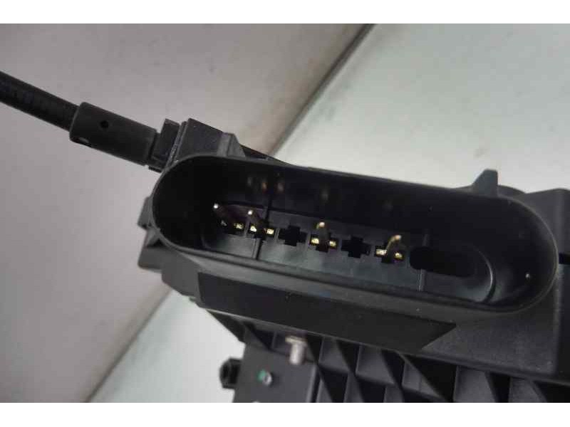 Recambio de cerradura puerta delantera derecha para ford focus lim. (cb8) titanium referencia OEM IAM BM5AA21812BC  