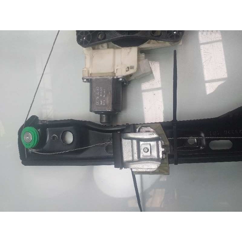 Recambio de elevalunas delantero izquierdo para mercedes-benz clase gla (w156) gla 200 (156.943) referencia OEM IAM A2469065100 