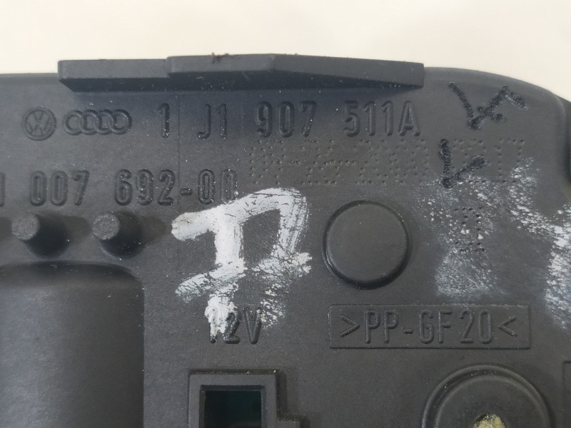 Recambio de motor apertura trampillas climatizador para volkswagen golf iv berlina (1j1) gti referencia OEM IAM 1J1907511A  