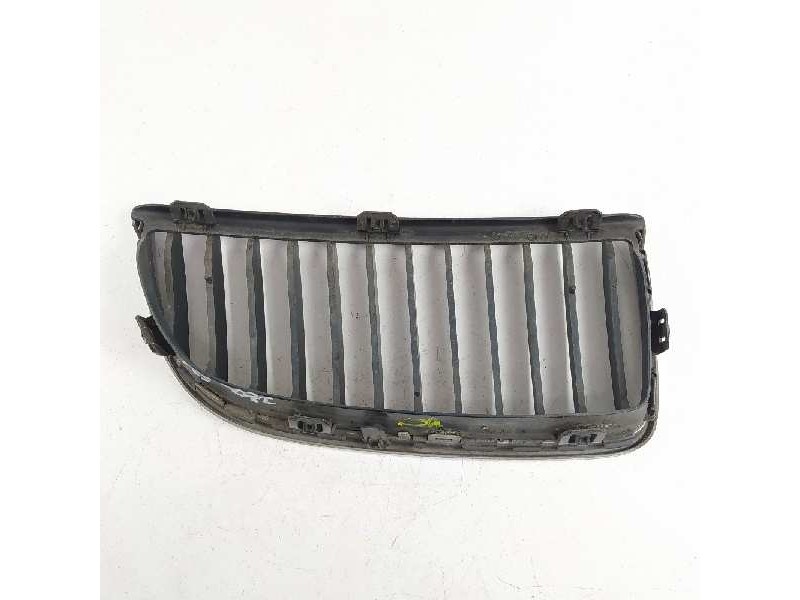 Recambio de rejilla paragolpes central para bmw serie 3 berlina (e90) 320d referencia OEM IAM 7120009  