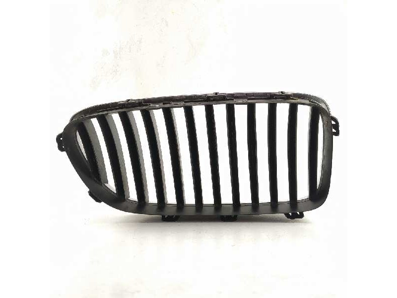 Recambio de rejilla paragolpes central para bmw serie 5 lim. (f10) 520d referencia OEM IAM 5113700727 51137261355 51137203649