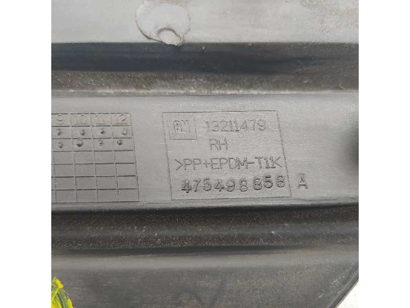 Recambio de rejilla paragolpes derecha para opel corsa d enjoy referencia OEM IAM 13211479  