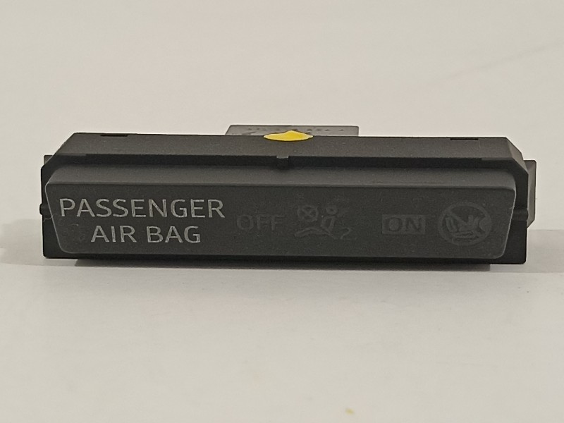 Recambio de pantalla multifuncion para seat arona xperience referencia OEM IAM 6F0919234A  