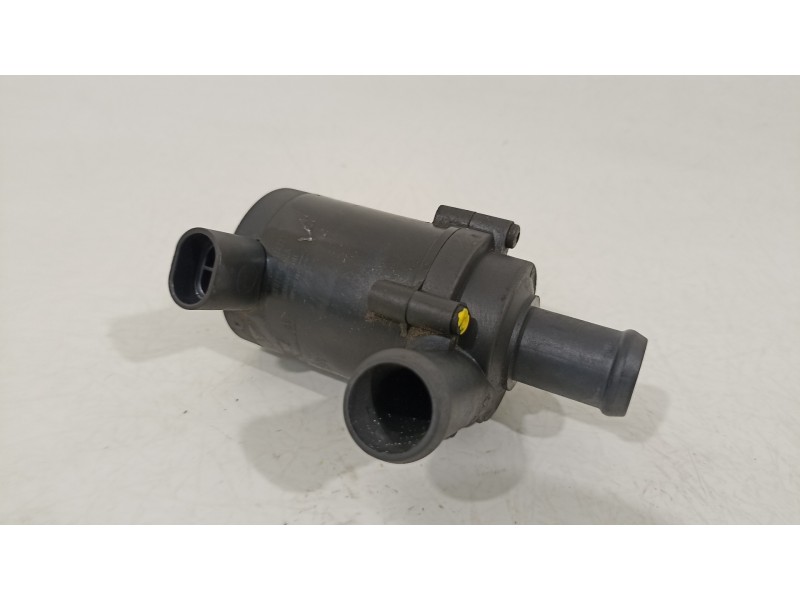 Recambio de bomba agua para volvo c30 1.6 d drive summum referencia OEM IAM 31332715  