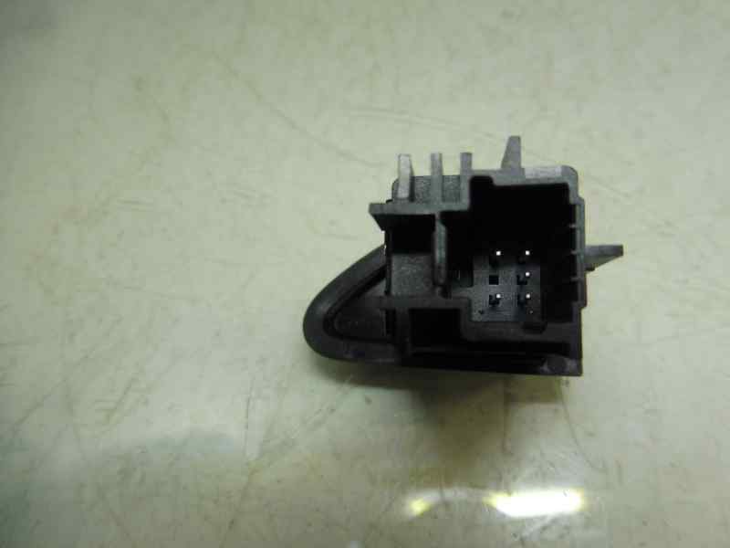 Recambio de warning para renault captur dynamique referencia OEM IAM 252907372R  