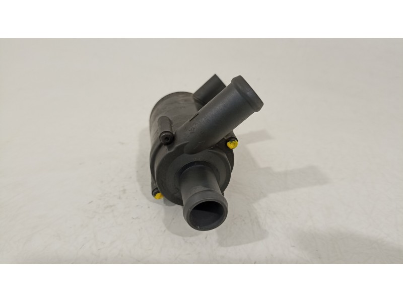 Recambio de bomba agua para volvo c30 1.6 d drive summum referencia OEM IAM 31332715  