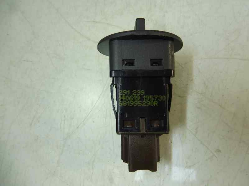 Recambio de mando multifuncion para renault captur dynamique referencia OEM IAM 681995290R  