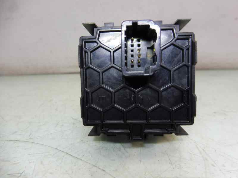 Recambio de mando multifuncion para renault captur dynamique referencia OEM IAM 251900567R  