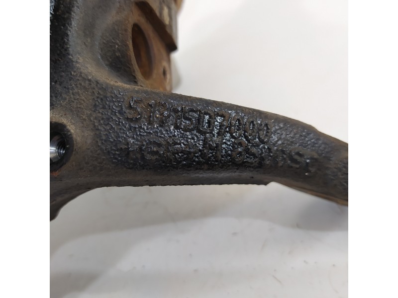 Recambio de mangueta delantera izquierda para hyundai tucson kosmo 4wd referencia OEM IAM 51715D7000  