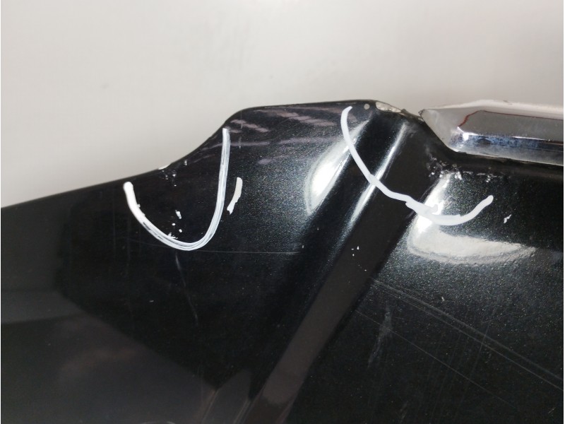 Recambio de capot para chrysler grand voyager limited referencia OEM IAM   