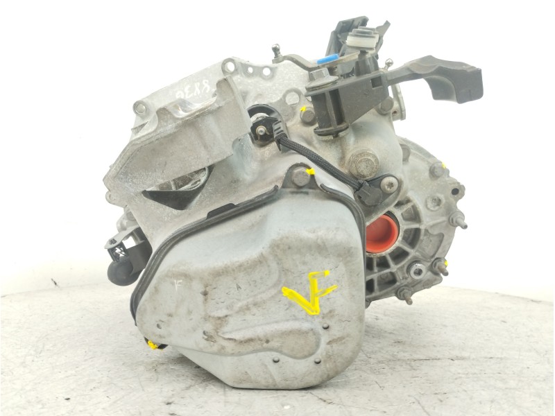 Recambio de caja cambios para peugeot 208 1.2 12v vti referencia OEM IAM 20A704  