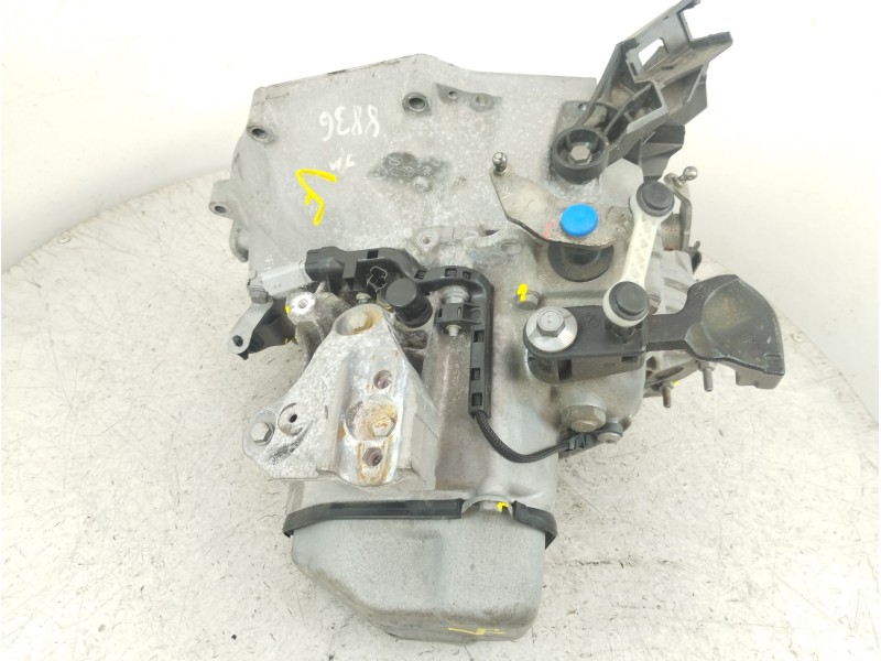Recambio de caja cambios para peugeot 208 1.2 12v vti referencia OEM IAM 20A704  