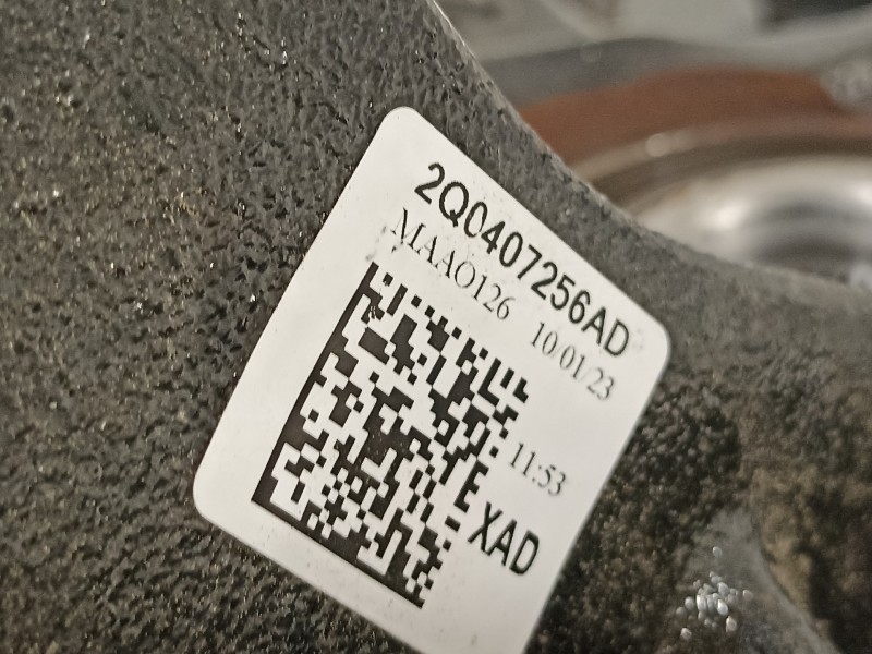 Recambio de mangueta delantera derecha para seat arona xperience referencia OEM IAM 2Q0407256AD  