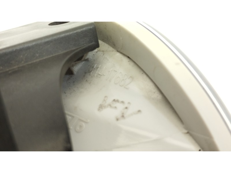 Recambio de faro antiniebla derecho para peugeot 208 1.2 12v vti referencia OEM IAM 11417682 9675450980 