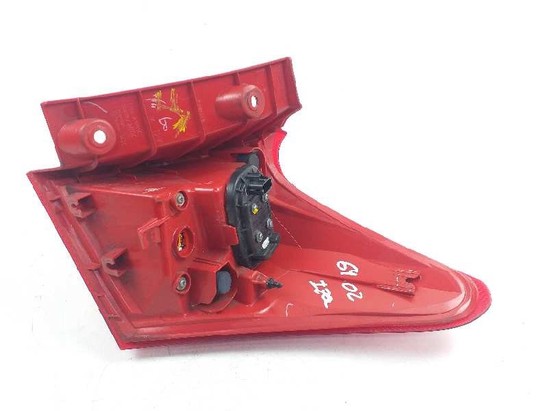 Recambio de piloto trasero izquierdo para toyota auris hybrid active referencia OEM IAM 8155602730  