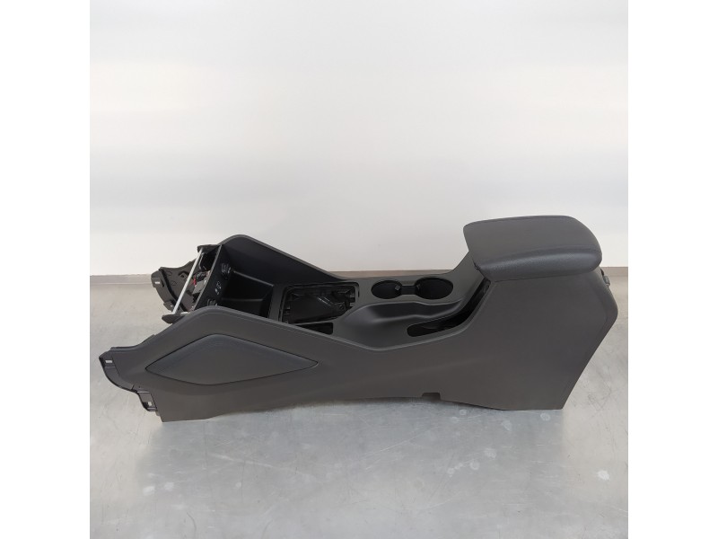 Recambio de apoyabrazos central para hyundai tucson kosmo 4wd referencia OEM IAM 84690D7200 84612D7200 84611D7200