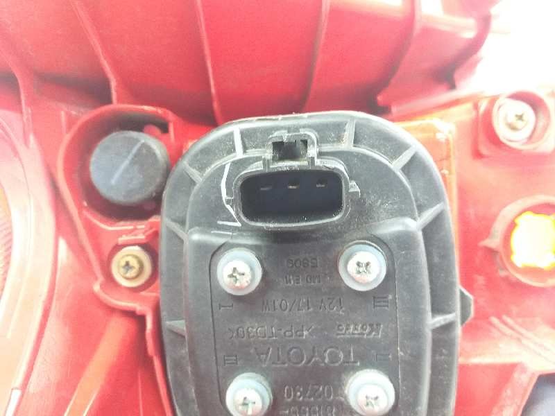Recambio de piloto trasero derecho para toyota auris hybrid active referencia OEM IAM 8155602730  