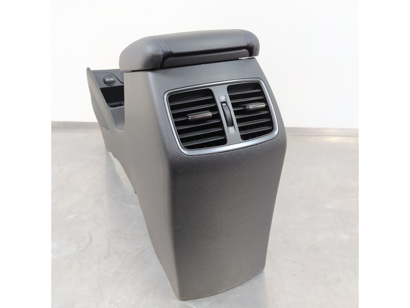 Recambio de apoyabrazos central para hyundai tucson kosmo 4wd referencia OEM IAM 84690D7200 84612D7200 84611D7200