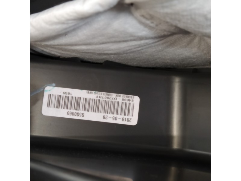 Recambio de apoyabrazos central para hyundai tucson kosmo 4wd referencia OEM IAM 84690D7200 84612D7200 84611D7200