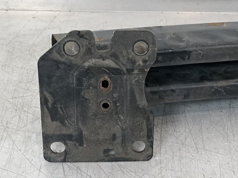 Recambio de refuerzo paragolpes delantero para chrysler grand voyager limited referencia OEM IAM 05113162AA  