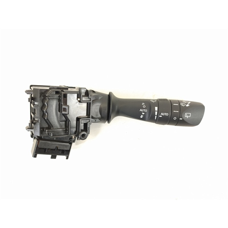 Recambio de mando limpia para toyota auris hybrid active referencia OEM IAM 0267017F858  