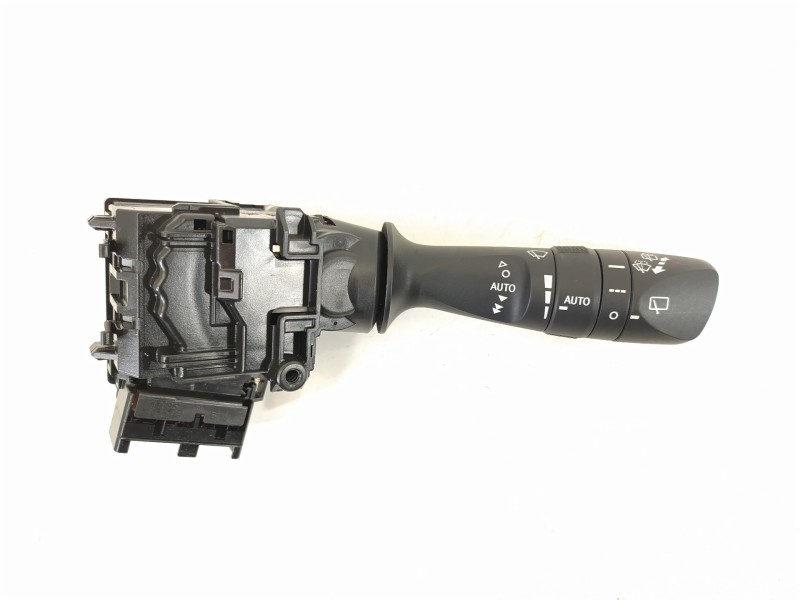 Recambio de mando limpia para toyota auris hybrid active referencia OEM IAM 0267017F858  