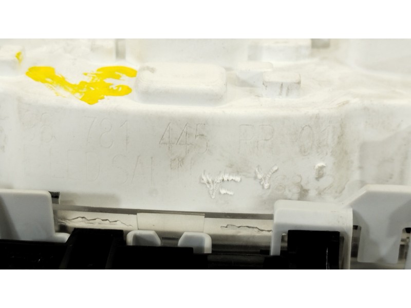 Recambio de luz interior para peugeot 208 1.2 12v vti referencia OEM IAM 96781445PR 98202707ZD 