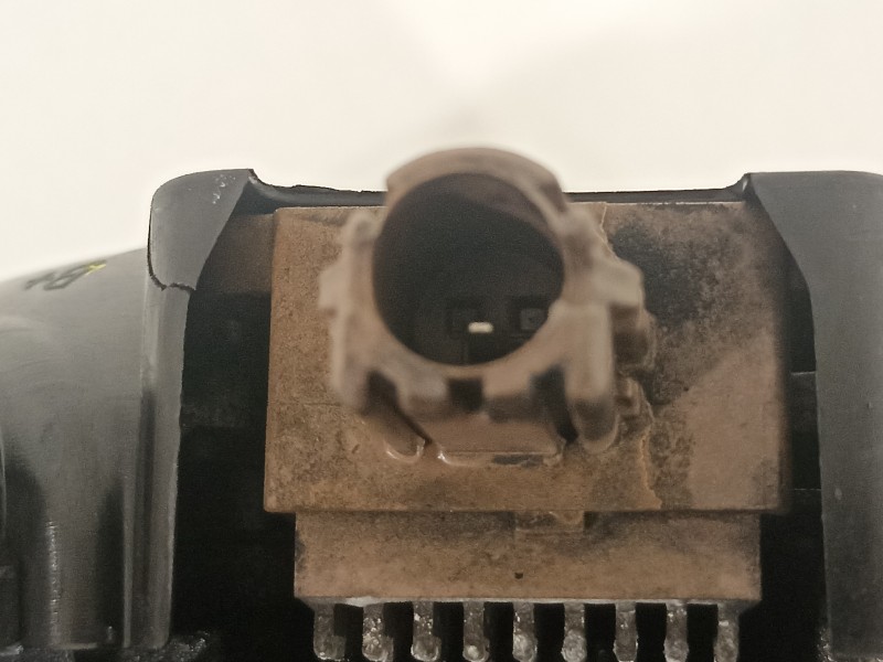 Recambio de alternador para toyota yaris city referencia OEM IAM 270600N100 1042113130 