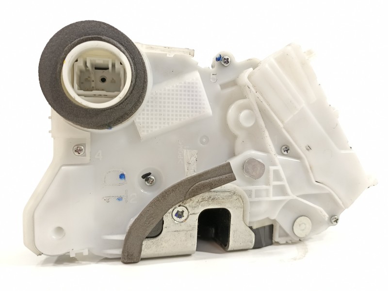 Recambio de cerradura puerta delantera izquierda para toyota yaris city referencia OEM IAM 690400D520  