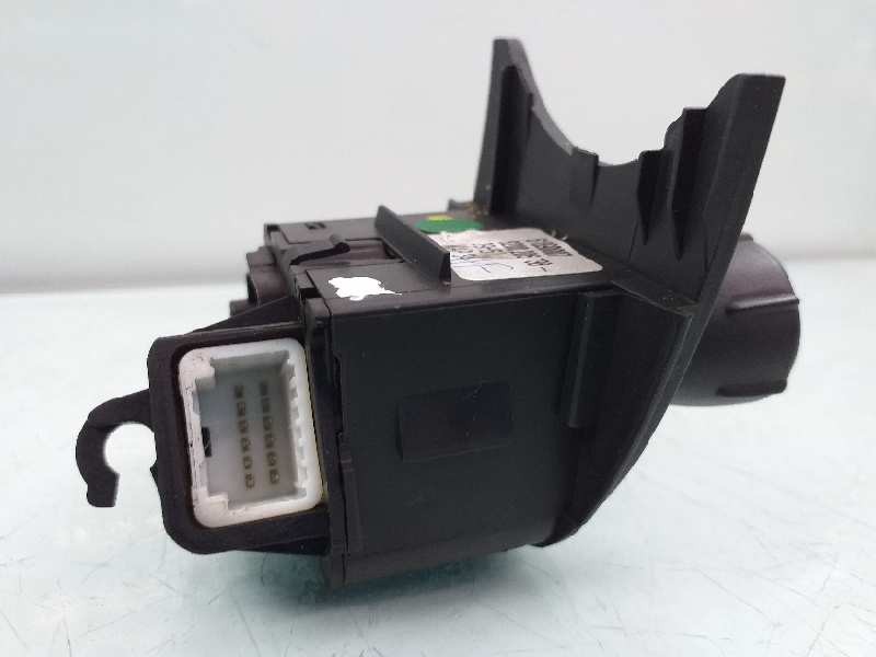 Recambio de mando multifuncion para renault scenic ii grand confort dynamique referencia OEM IAM 8200206738 61890007 