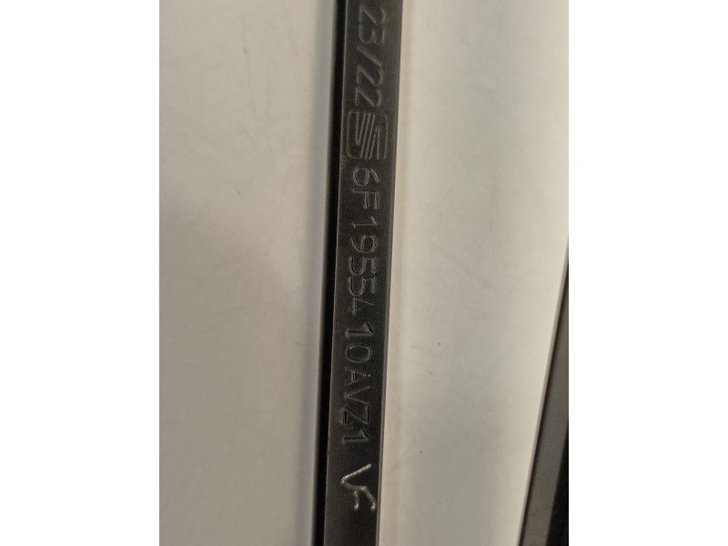 Recambio de brazo limpia delantero derecho para seat arona xperience referencia OEM IAM 6F1955410AVZ1  
