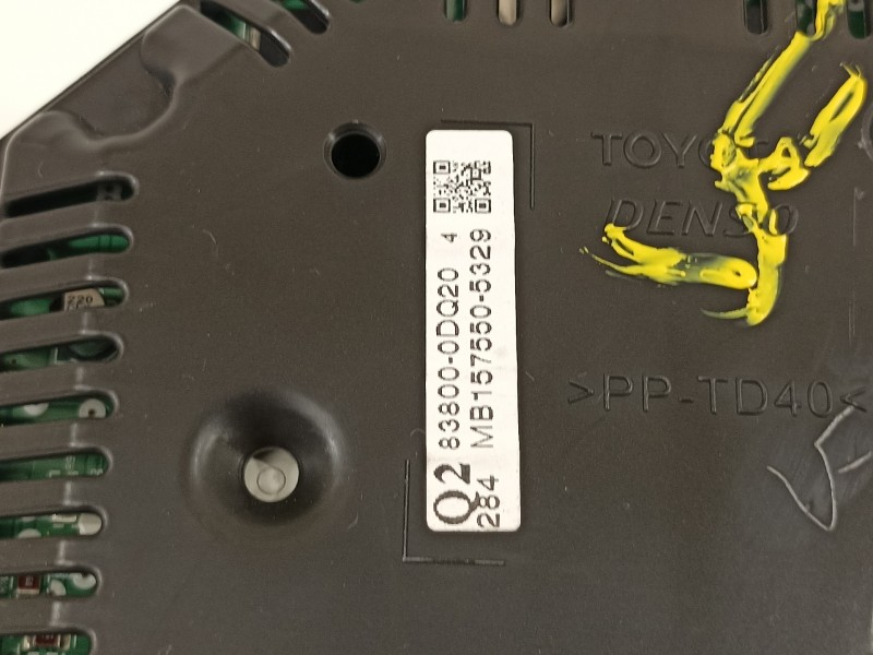 Recambio de cuadro instrumentos para toyota yaris city referencia OEM IAM 838000DQ20  