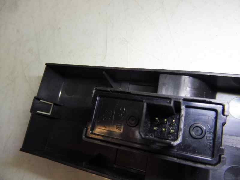 Recambio de mando elevalunas delantero derecho para opel astra twin top cosmo referencia OEM IAM 13228709  