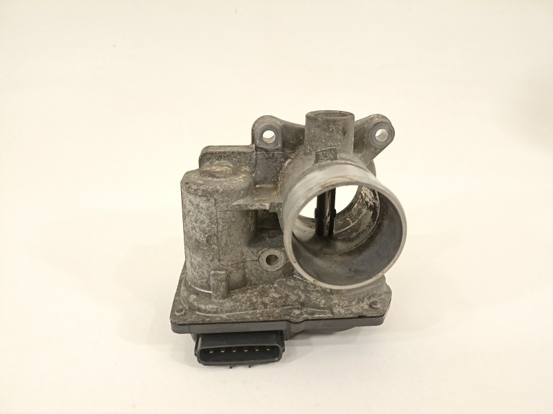 Recambio de caja mariposa para toyota yaris city referencia OEM IAM 261000N030  