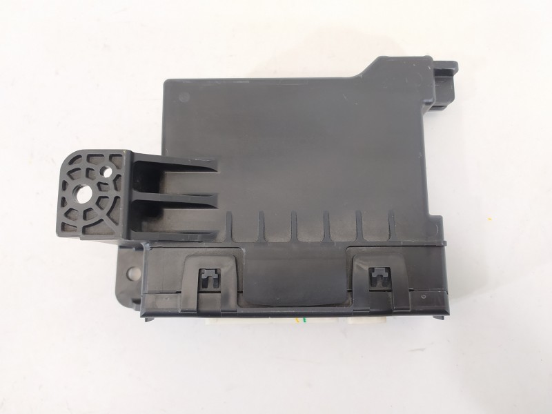 Recambio de centralita aire acondicionado para toyota auris hybrid active referencia OEM IAM 8865002E10 MB1778004490 