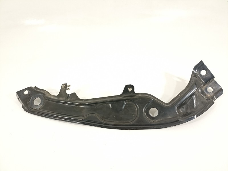 Recambio de travesaño superior para seat arona xperience referencia OEM IAM 6F9806929  