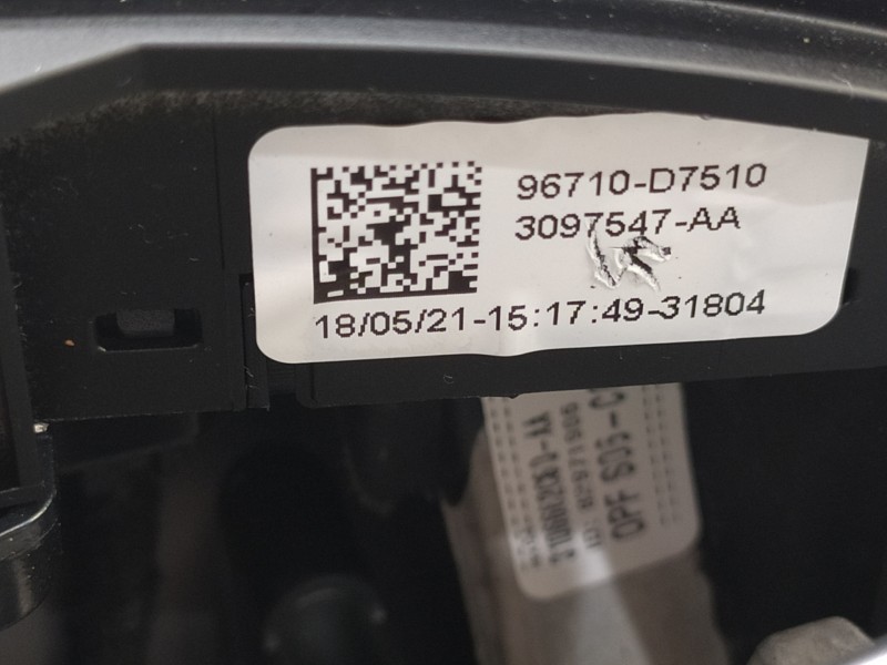 Recambio de volante para hyundai tucson kosmo 4wd referencia OEM IAM 56100D7380 96710D7510 96720D7220