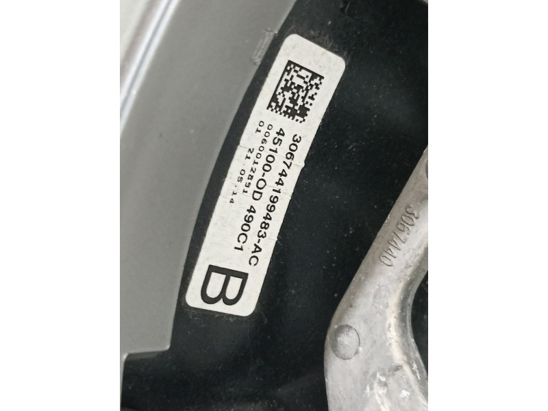 Recambio de volante para toyota yaris city referencia OEM IAM 6744181483AC 45100OD 