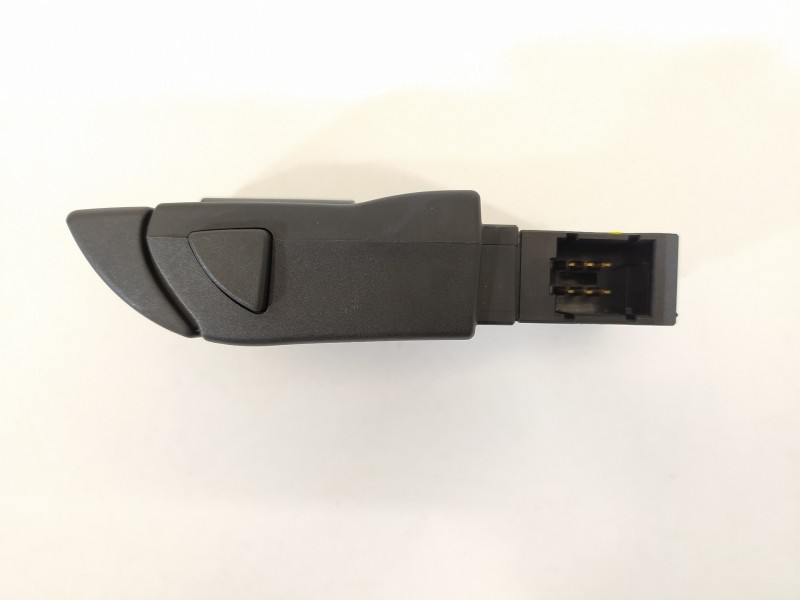 Recambio de mando multifuncion para renault clio iv grandtour dynamique referencia OEM IAM 255522448R  