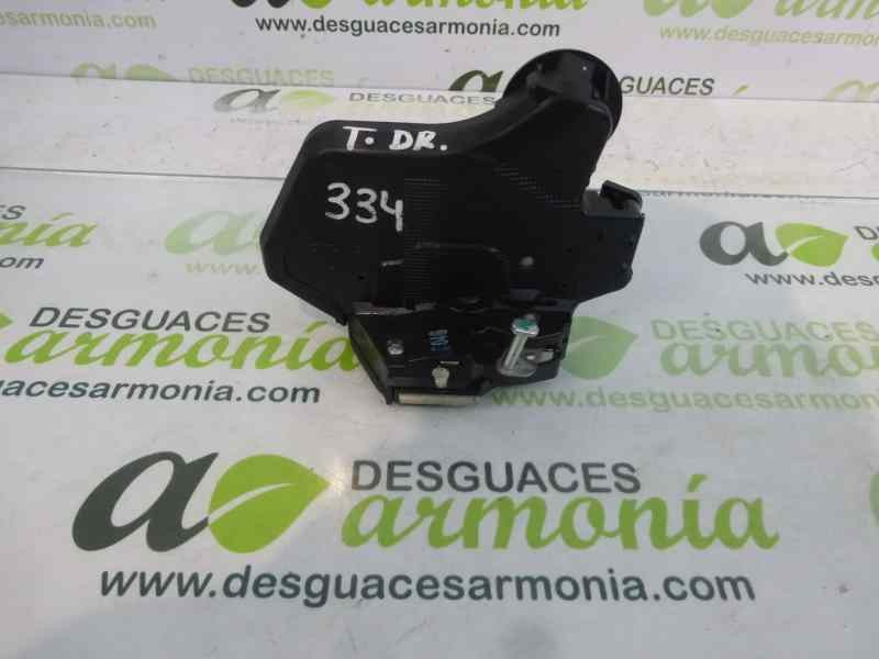 Recambio de cerradura puerta trasera derecha para toyota avensis berlina (t25) 1.8 16v cat referencia OEM IAM   