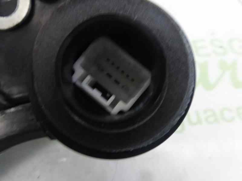 Recambio de cerradura puerta trasera derecha para toyota avensis berlina (t25) 1.8 16v cat referencia OEM IAM   