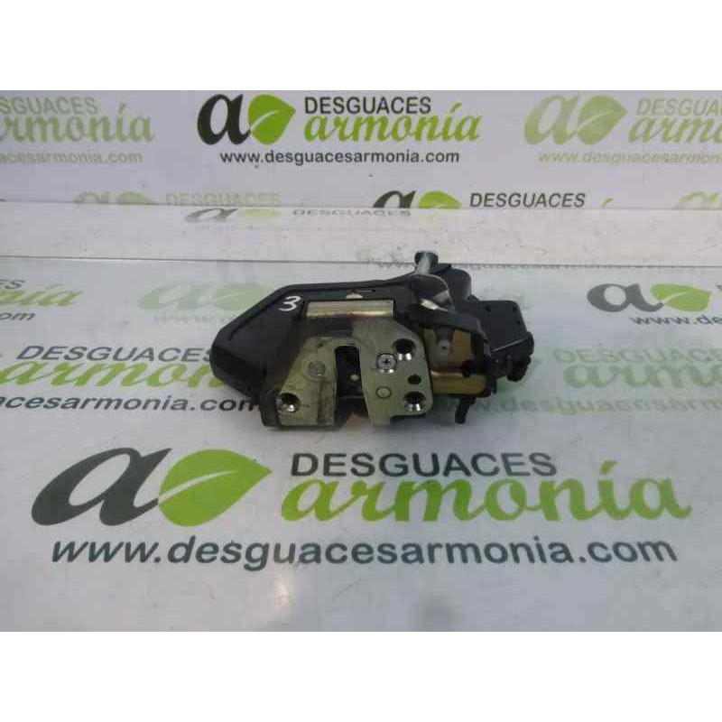 Recambio de cerradura puerta trasera derecha para toyota avensis berlina (t25) 1.8 16v cat referencia OEM IAM   
