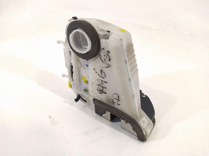 Recambio de cerradura puerta trasera derecha para toyota yaris city referencia OEM IAM 690500D110  