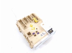 Recambio de caja reles / fusibles para toyota auris hybrid active referencia OEM IAM 63580951 8273012X80A 