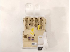 Recambio de caja reles / fusibles para toyota auris hybrid active referencia OEM IAM 63580951 8273012X80A  2