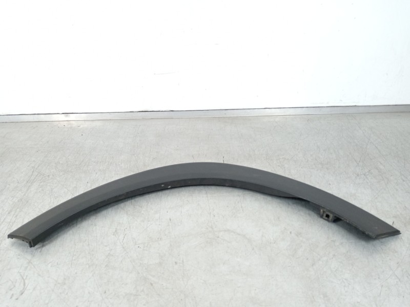 Recambio de aletin delantero izquierdo para hyundai tucson kosmo 4wd referencia OEM IAM 87713D7000  